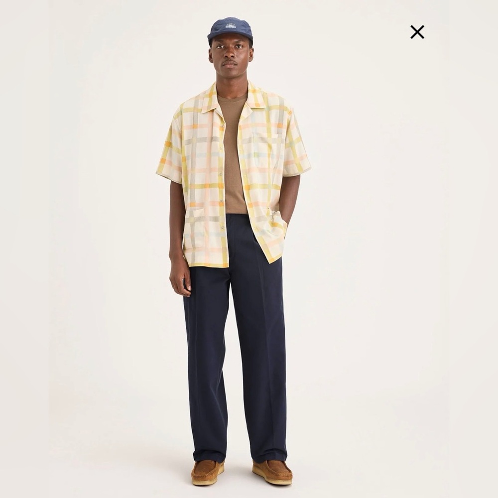 Dockers Pleated Blue Navy Khaki Pants. 42x30 - Picture 2 of 5
